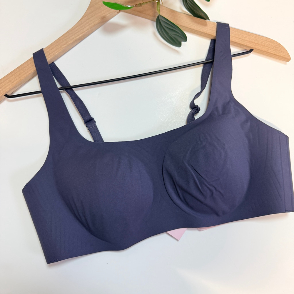 Victoria's Secret Sky Blue Bra New With Tags Size Medium Soft